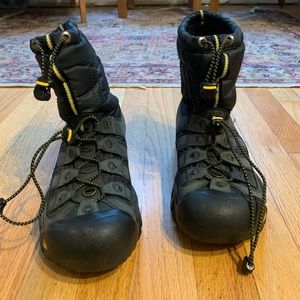 Womens Keen waterproof insulated winter boots